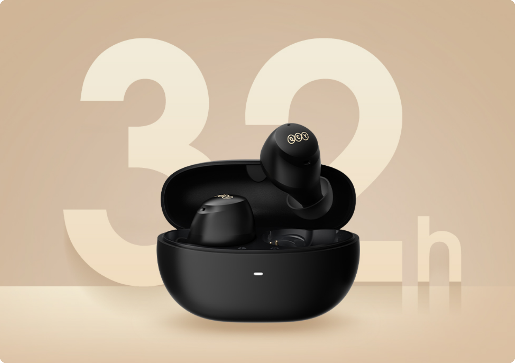 Fone de ouvido sem fio preto QCY com case de carregamento e 32h de bateria.