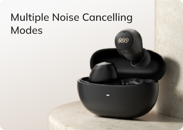 Fones de ouvido com cancelamento de ruído múltiplo, em estojo preto elegante, destacando tecnologia avançada para áudio imers