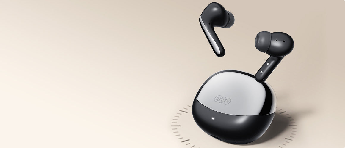 Fone de ouvido wireless QCY, elegante e moderno, com carregador compacto. Alta qualidade sonora. Compre agora!
