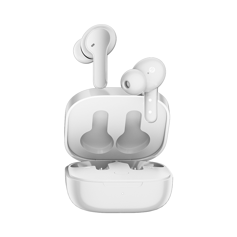 Fones de ouvido verdadeiramente sem fio QCY T13 brancos flutuando acima do estojo de carregamento aberto